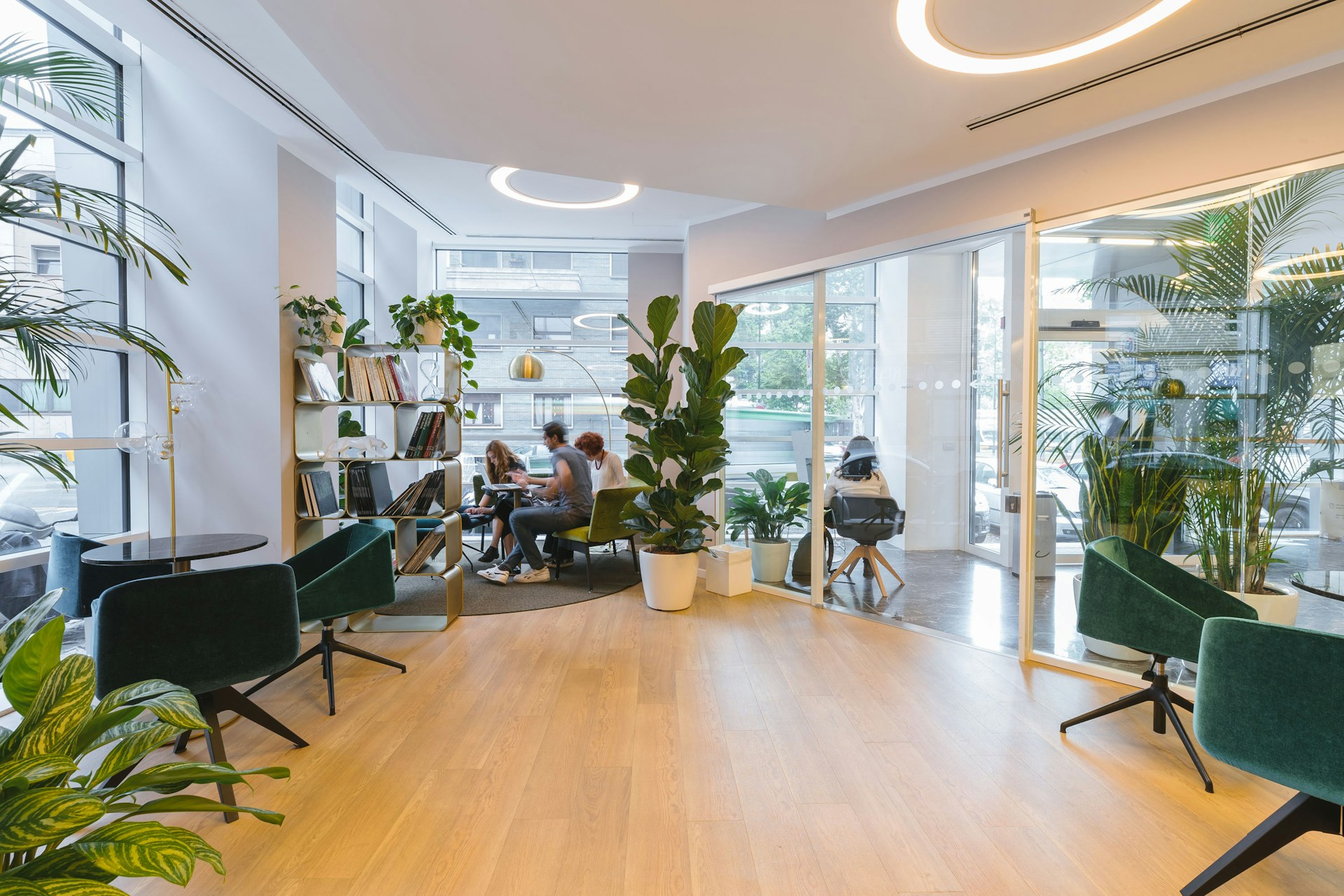 Limpieza coworking sin interrumpir equipos Limpieza coworking sin interrumpir equipos
